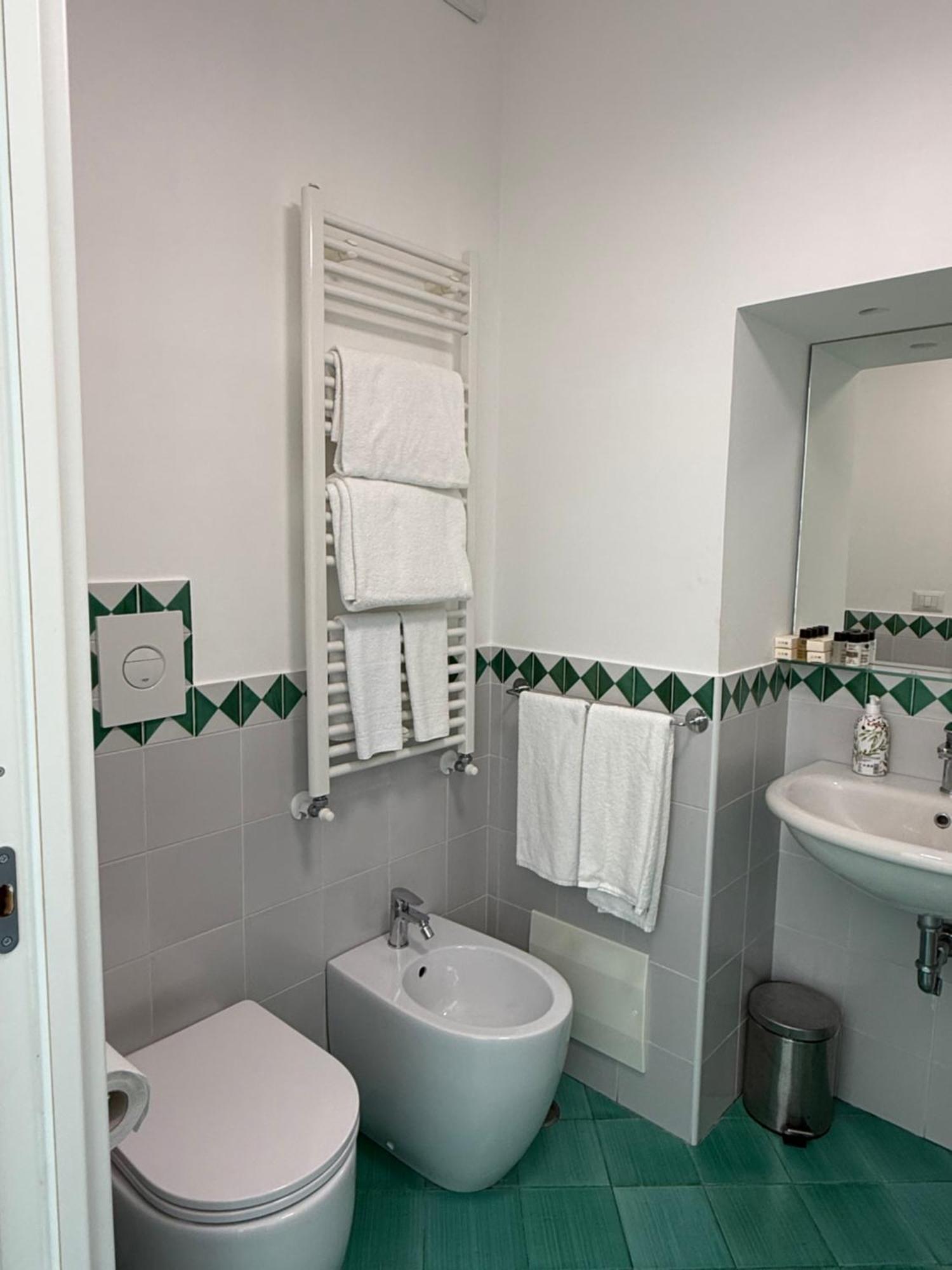 Casa Gabriella - Amalfi Coast - Free Parking - Full Sea View Villa Vietri sul Mare Exterior photo