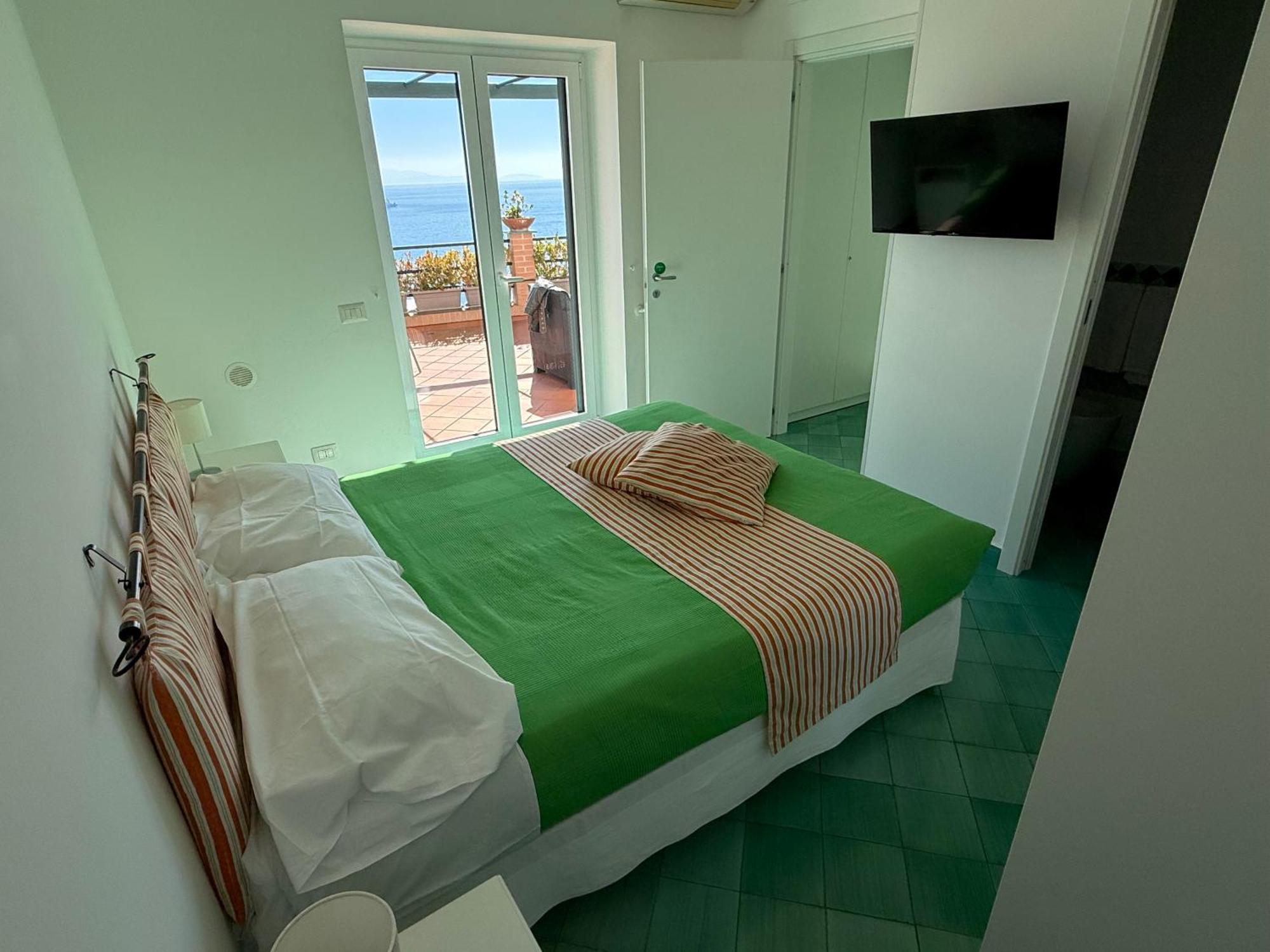 Casa Gabriella - Amalfi Coast - Free Parking - Full Sea View Villa Vietri sul Mare Exterior photo